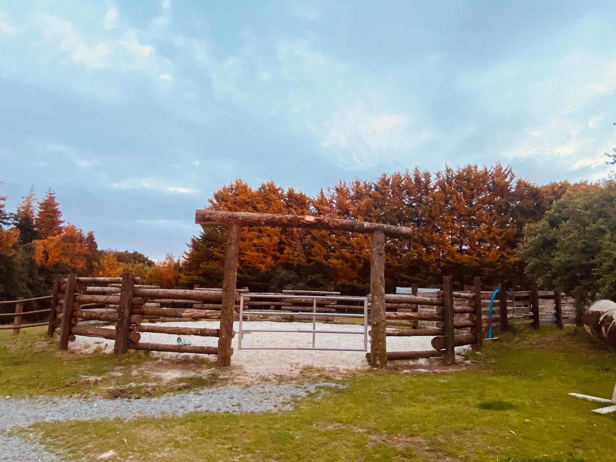 Appartamento Escapade Dans Un Ranch Le Sourn Esterno foto